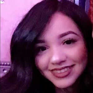 Meet your Posher, Cristal